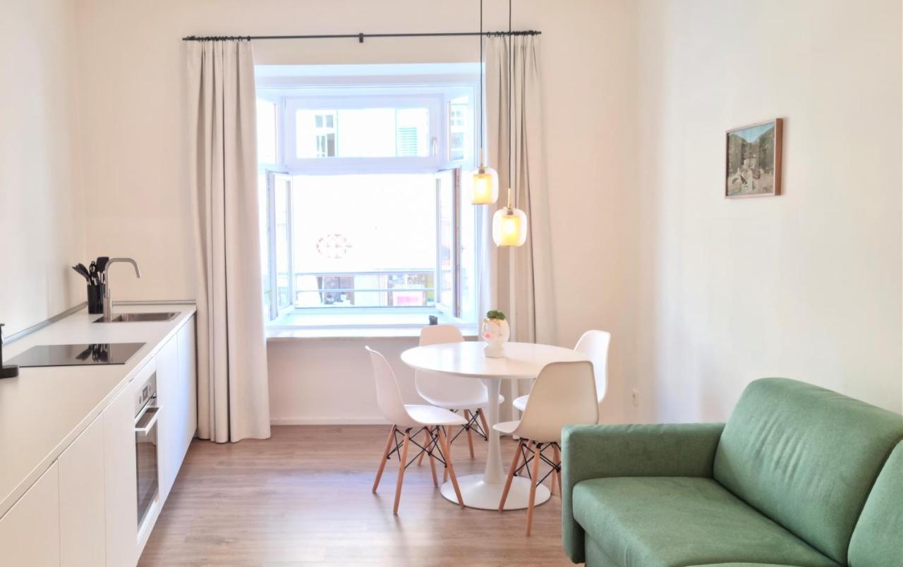 Rosa Apartment With Parking Historic City Center Merano Kültér fotó